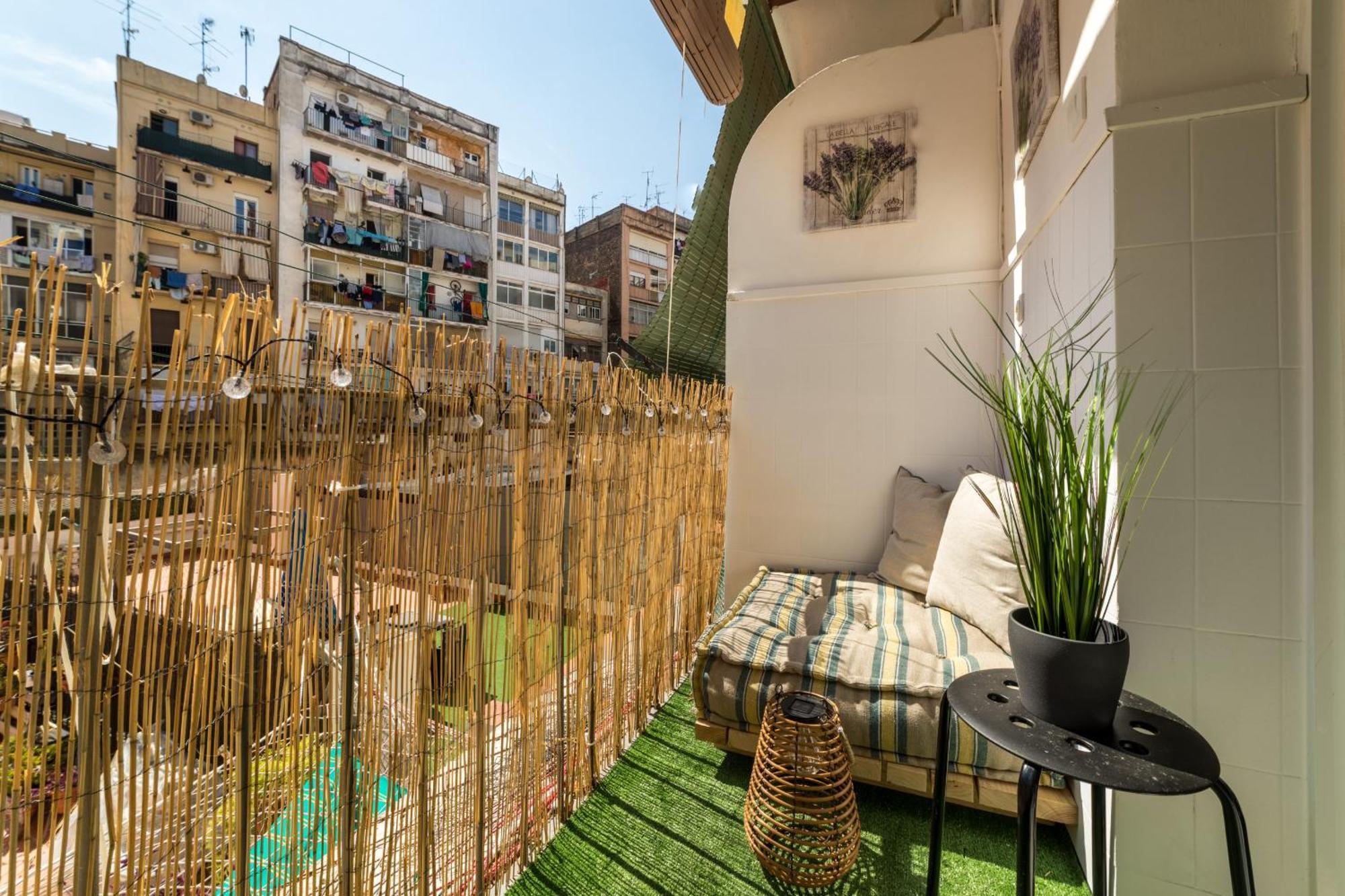 13par1004 - Fabulous In The Heart Of Barcelone